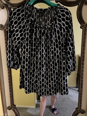 Style & Co. Black and White Geometric Long Sleeve Top